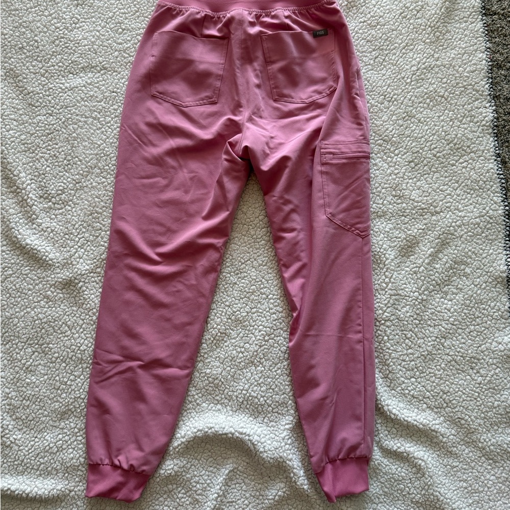 Figs Women's chalk pink Cargo Jogger Pants with Hot Pink Drawstring - Picture 3 of 3